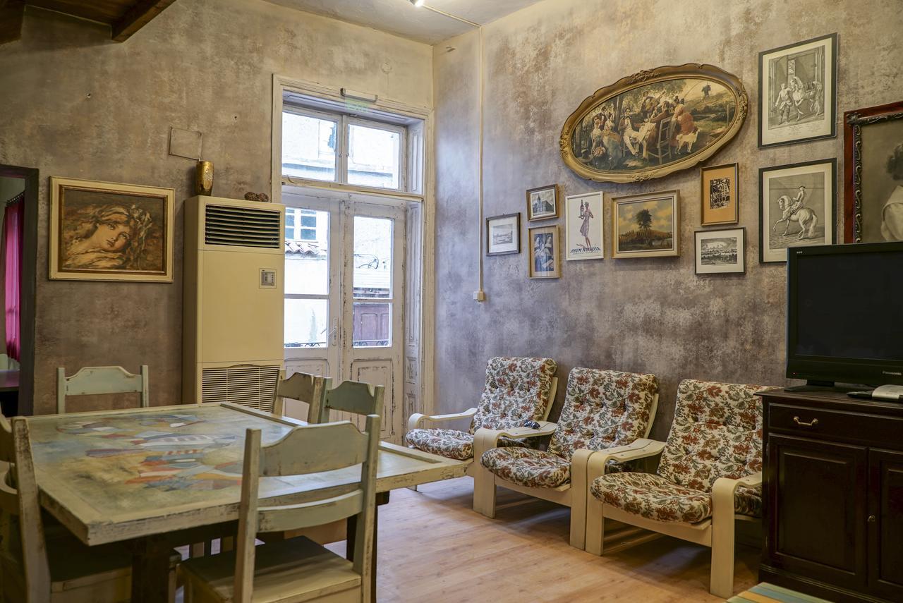 Rooster Hostel Tırnova Dış mekan fotoğraf